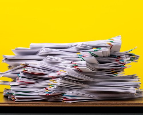 Pile de documents papiers